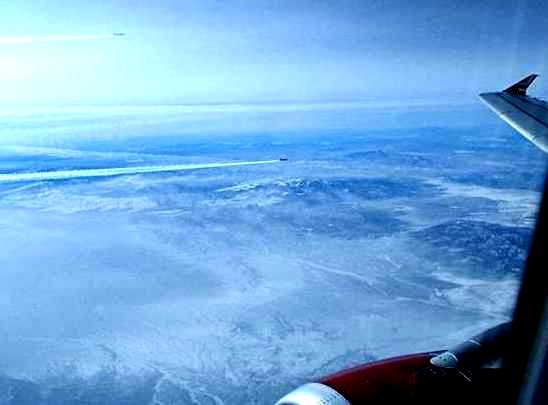 Flug durch Chemtrails-Dunstschleier in Flughhe